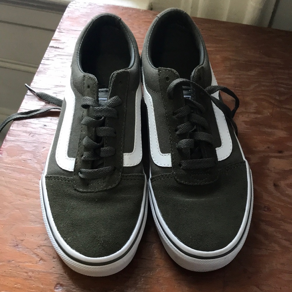 Vans - Old Skool - Army Green (size 6)